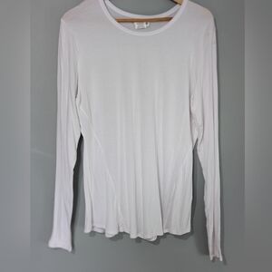 Scrubstarโ Women's Classic White Long Sleeve Tee Workwear Scrubs